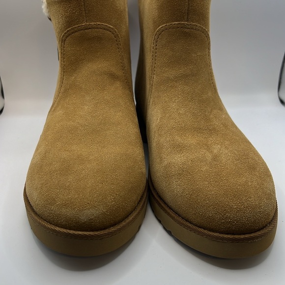 NEW UGG Boots Romely Zip Tan Women's 9 - Picture 3 of 13